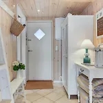 Nyaraló Tini - 50m To The Fjord By Interhome