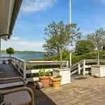 Nyaraló Tini - 50m To The Fjord By Interhome *