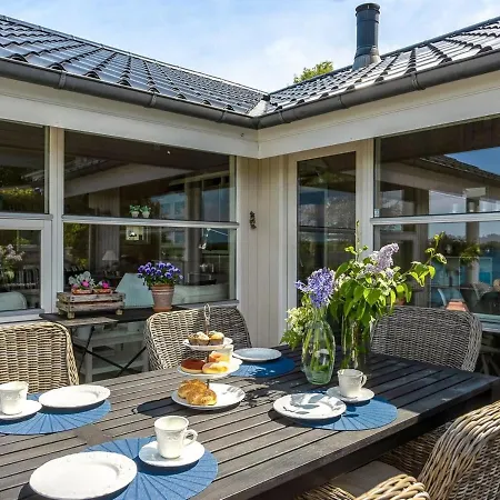 Tini - 50m To The Fjord By Interhome *