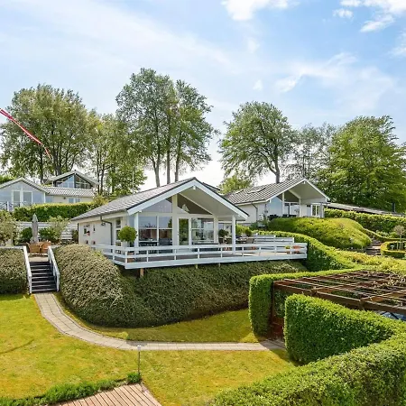 Tini - 50m To The Fjord By Interhome Semesterbostad