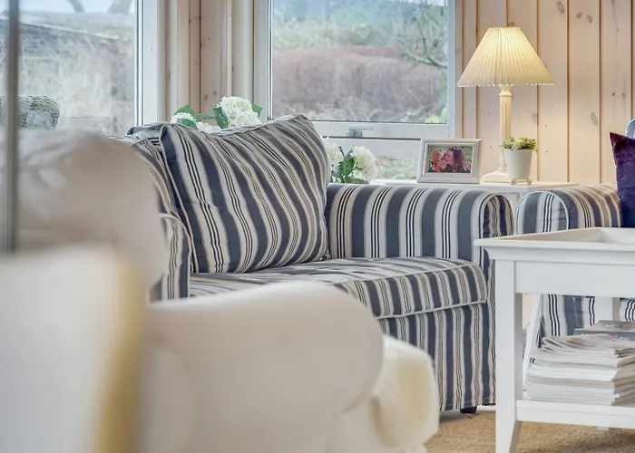 Tini - 50m To The Fjord By Interhome *