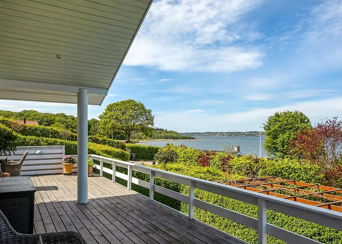 Tini - 50m To The Fjord By Interhome